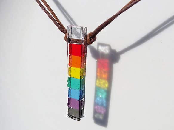 彩虹色玻璃「彩虹[有黑色]」項鍊[可以透過選項進行各種變更][客製]&lt;&lt;免運費&gt;&gt; 第3張的照片