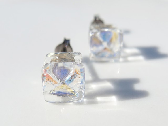 ４月誕生石ガラス『ダイヤモンド』チタンピアス/イヤリング【金具選べます】【受注制作】≪送料無料≫ 3枚目の画像