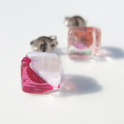 雪ガラス『ゆき【淡雪】』チタンピアス/イヤリング【金具選べます】【受注制作】≪送料無料≫ 2枚目の画像