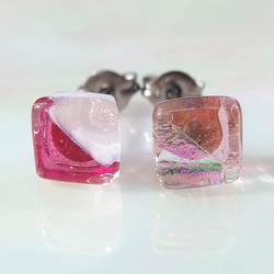 雪ガラス『ゆき【淡雪】』チタンピアス/イヤリング【金具選べます】【受注制作】≪送料無料≫ 1枚目の画像