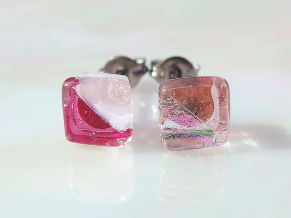 雪ガラス『ゆき【淡雪】』チタンピアス/イヤリング【金具選べます】【受注制作】≪送料無料≫ 1枚目の画像