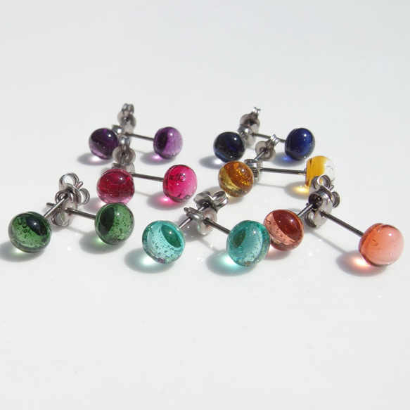 ふんわり明るいガラス『あかり【ボルドー】』チタンピアス/イヤリング  【大きさ選べます】【金具選べます】≪送料無料≫ 8枚目の画像