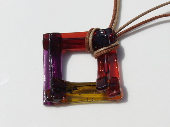 彩色夾層玻璃「Irogasane [小野小町]」項鍊[有尺寸][有繩子顏色和長度][定制]&lt;&lt;免運費&gt;&gt; 第3張的照片
