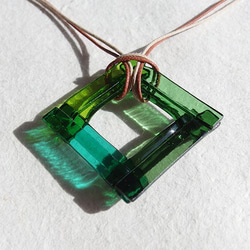 大號彩色夾層玻璃「Irogasane [大] [祖母綠]」項鍊[可以選擇繩子的顏色和長度]≪免運費≫ 第3張的照片
