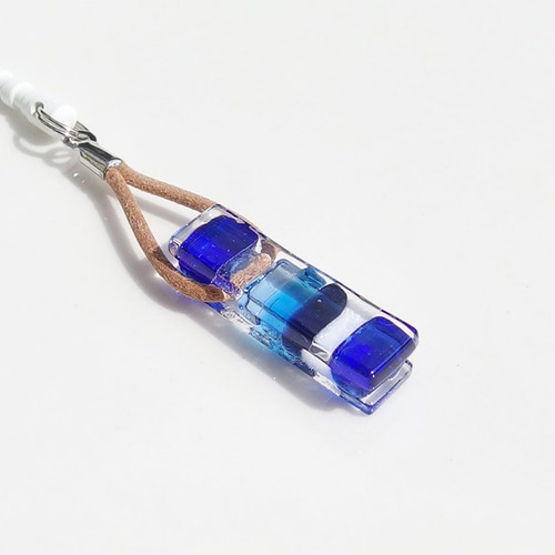 香るガラス『かおる【冬】』アロマストラップ【キーホルダー、イヤホン