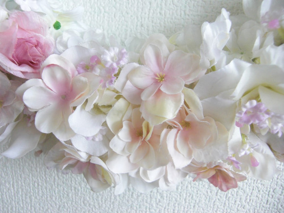 フラワーリース・ピンクのバラと小花のリース（ベース台３０cm・スタンド付き））　結婚のお祝い・ウエルカムボード・玄関・お 5枚目の画像