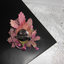 手染め花（布花）　　プリムラのプチコサージュ　　フォーマルシーン・カジュアルに・・・ 4枚目の画像