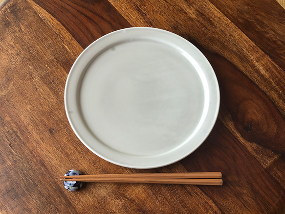 典型プレート　8寸皿　グレーホワイト　瀬戸焼 2枚目の画像