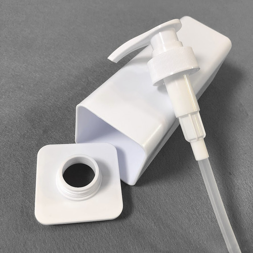 【新品♡未開封】Beシャンプー、トリートメント、 ボディーソープ3本セット 送料無料〔シャンプーボトル3本セット/白〕シャンプー