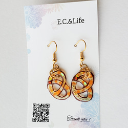 [受注製作]プレッツェルの切り絵ピアス/イヤリング 9枚目の画像