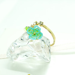 小さな一輪の切り絵花指輪 3枚目の画像