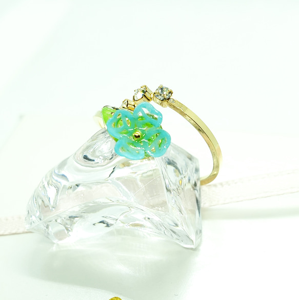 小さな一輪の切り絵花指輪 3枚目の画像