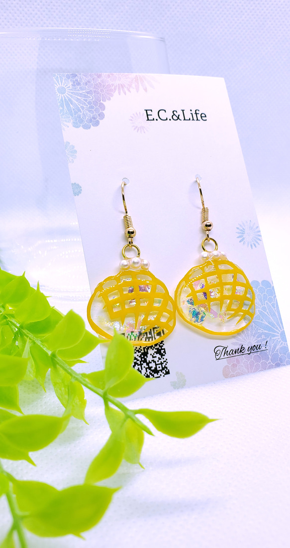 切り絵メロンパンのピアス/イヤリング 3枚目の画像
