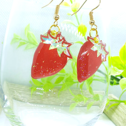 恋する真っ赤ないちご切り絵ピアス/イヤリング 4枚目の画像