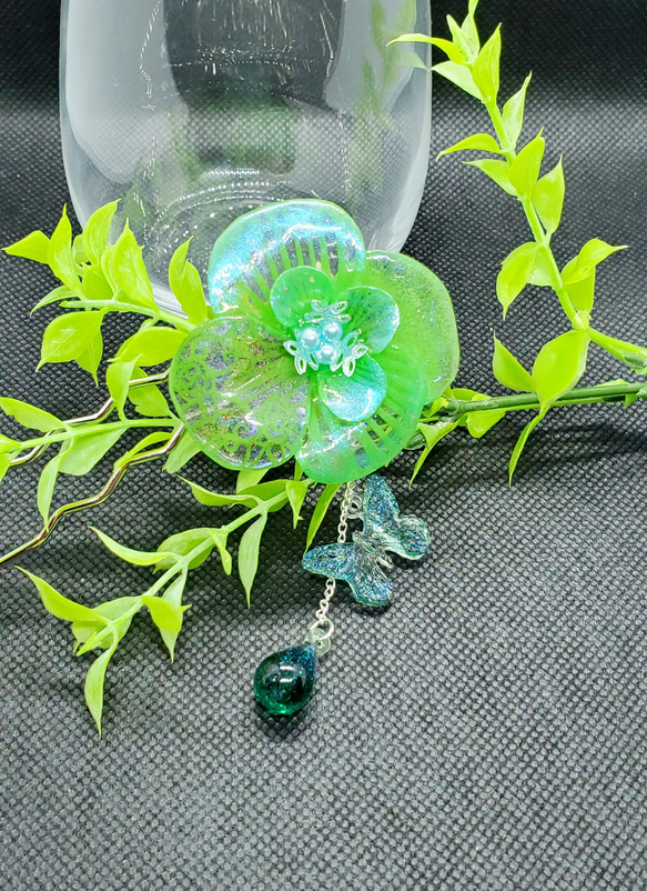 森と大空を見つめる聖母の花[かんざし] 1枚目の画像