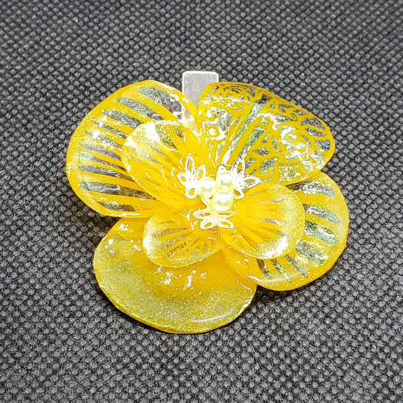 大自然と共に生きる生命の花[ブローチ] 1枚目の画像