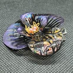 静かに燃ゆる情熱の花[ブローチ] 3枚目の画像