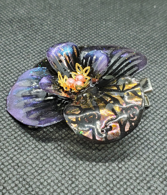 静かに燃ゆる情熱の花[ブローチ] 3枚目の画像