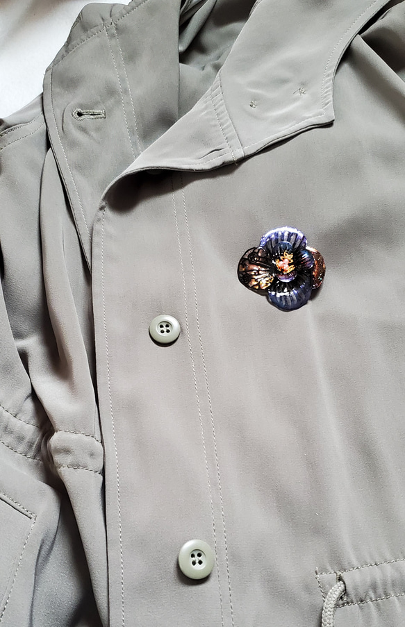 静かに燃ゆる情熱の花[ブローチ] 4枚目の画像