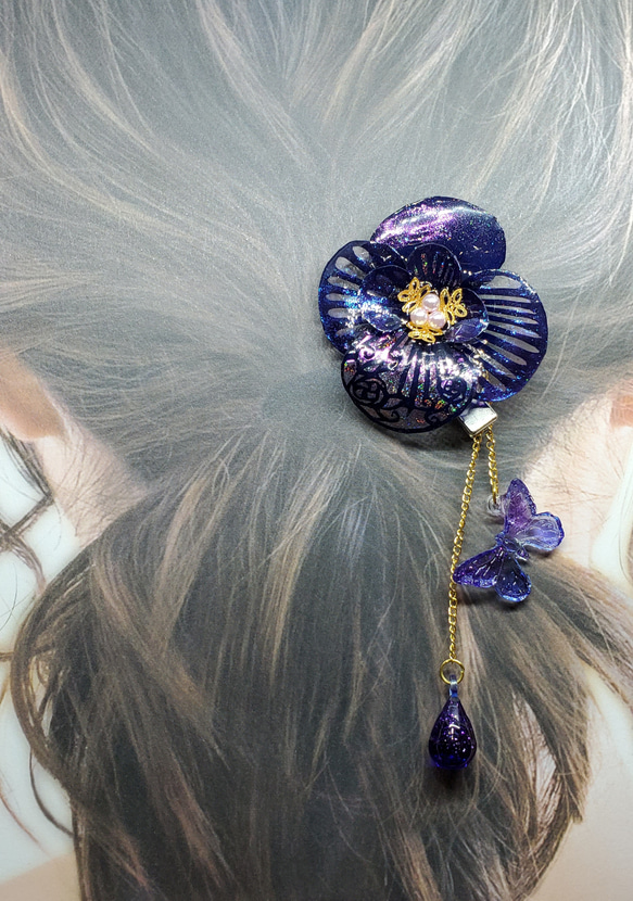深く見つめる冷静の花[ヘアクリップ] 5枚目の画像