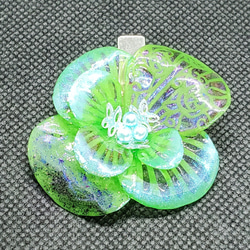 森と大空を見つめる聖母の花[ヘアクリップ] 2枚目の画像