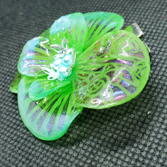 森と大空を見つめる聖母の花[ヘアクリップ] 3枚目の画像