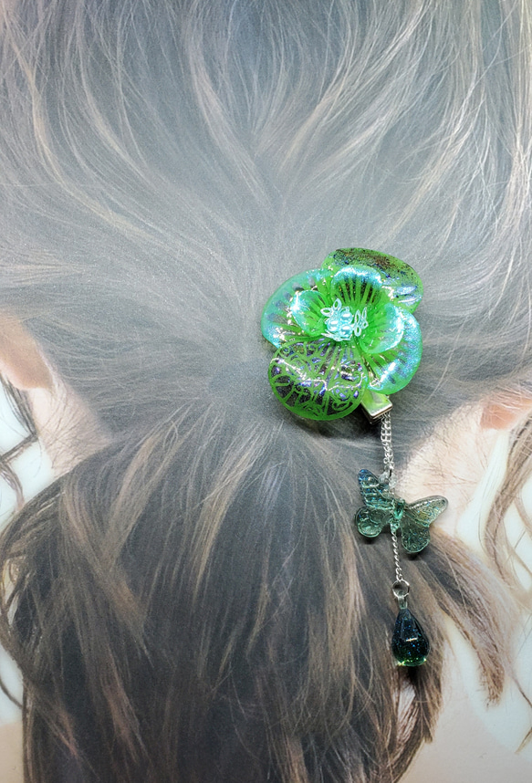 森と大空を見つめる聖母の花[ヘアクリップ] 5枚目の画像