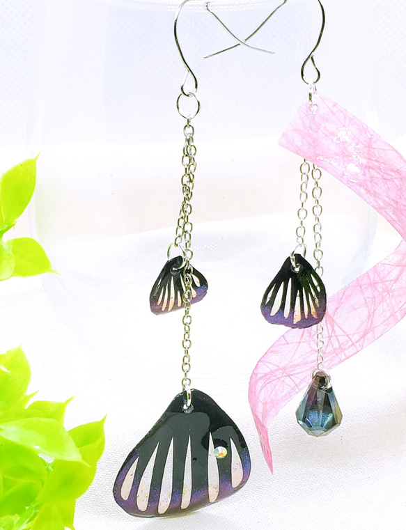 風に舞う花弁[黒] 2枚目の画像