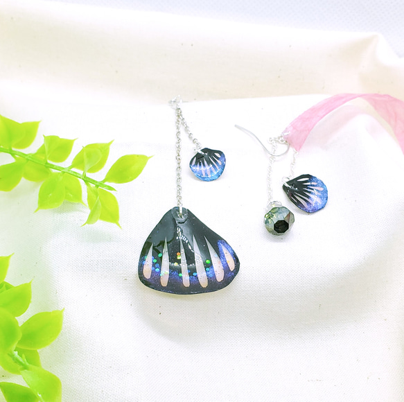 風に舞う花弁[黒] 4枚目の画像