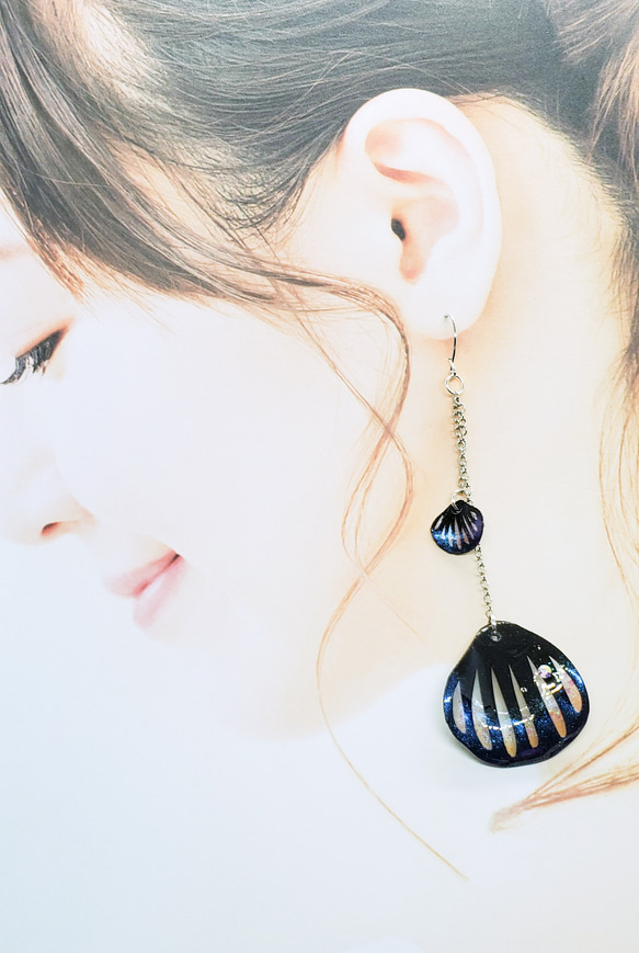 風に舞う花弁[黒] 6枚目の画像