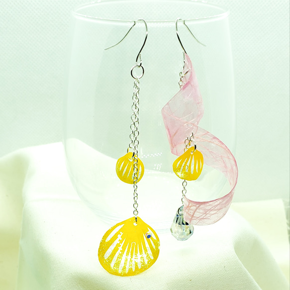 風に舞う花弁[黄] 1枚目の画像