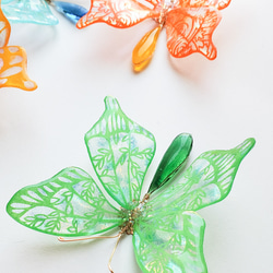 ファンタジーな蝶々の切り絵かんざし[黄緑] 3枚目の画像