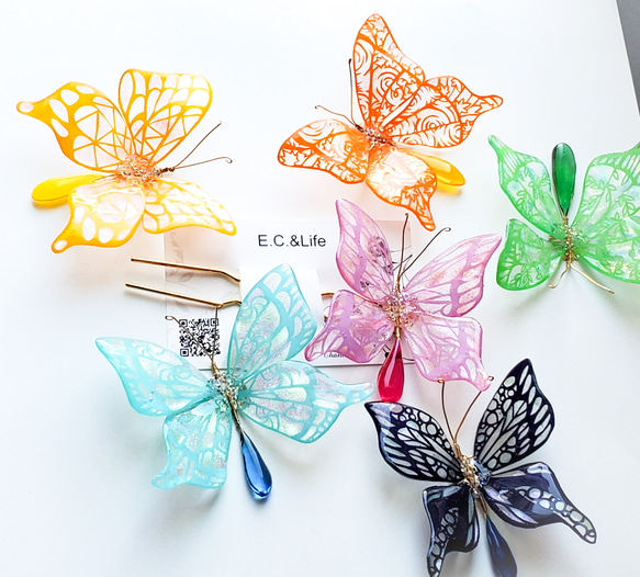ファンタジーな蝶々の切り絵かんざし[空色] 1枚目の画像