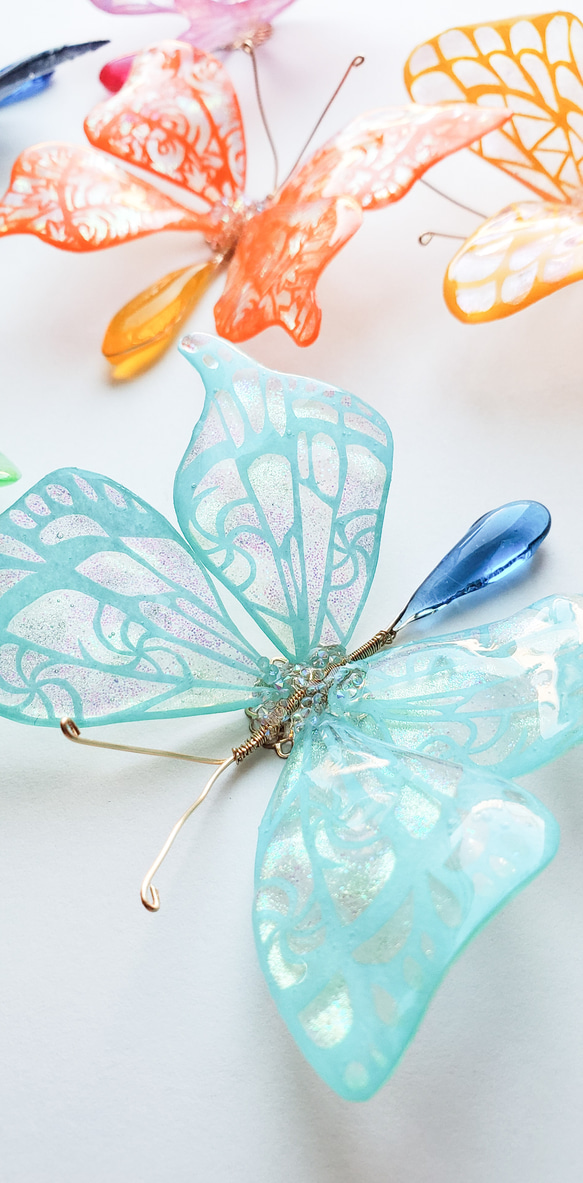 ファンタジーな蝶々の切り絵かんざし[空色] 4枚目の画像