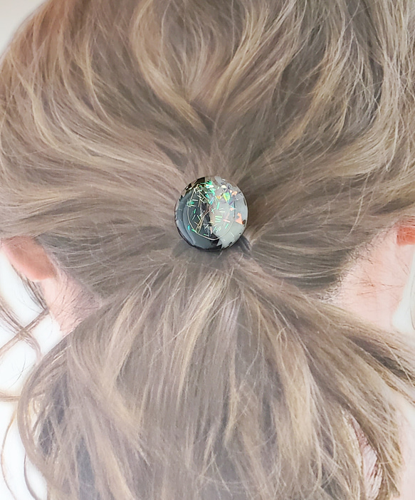 モノクロサークルのヘアゴム 2枚目の画像