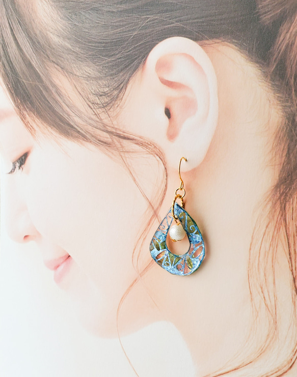 キラキラ雫の切り絵ピアス/イヤリング 2枚目の画像