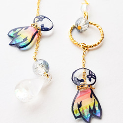 てるてるぼうずの切り絵ピアス/イヤリング 1枚目の画像