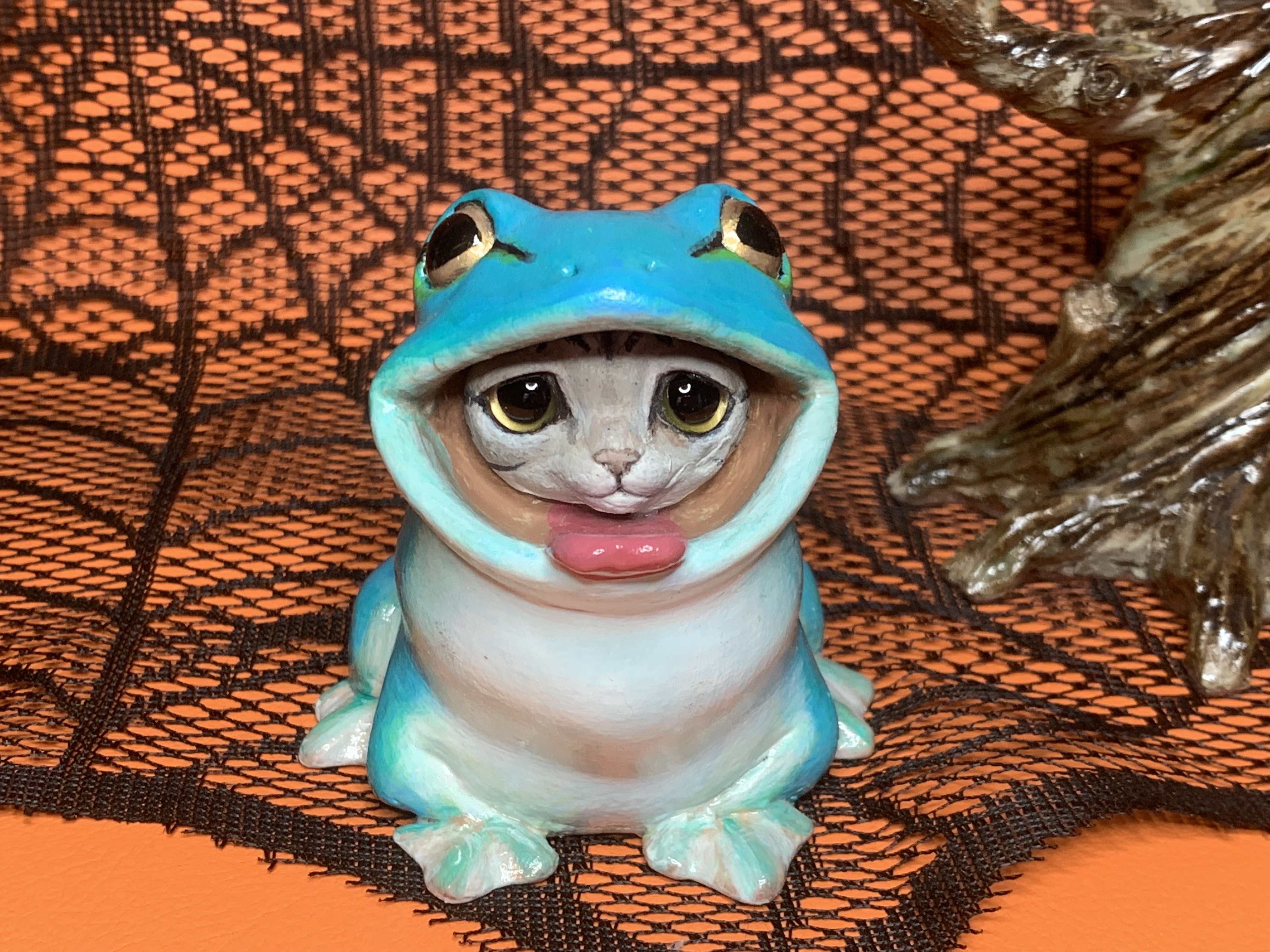 『カエルぬいぐるみ』ドール　猫ちゃん　人形　動物　モデル　フィギュア　プレゼント カエル被り猫 ぬいぐるみ ねこちゃん 人形 動物 モデル