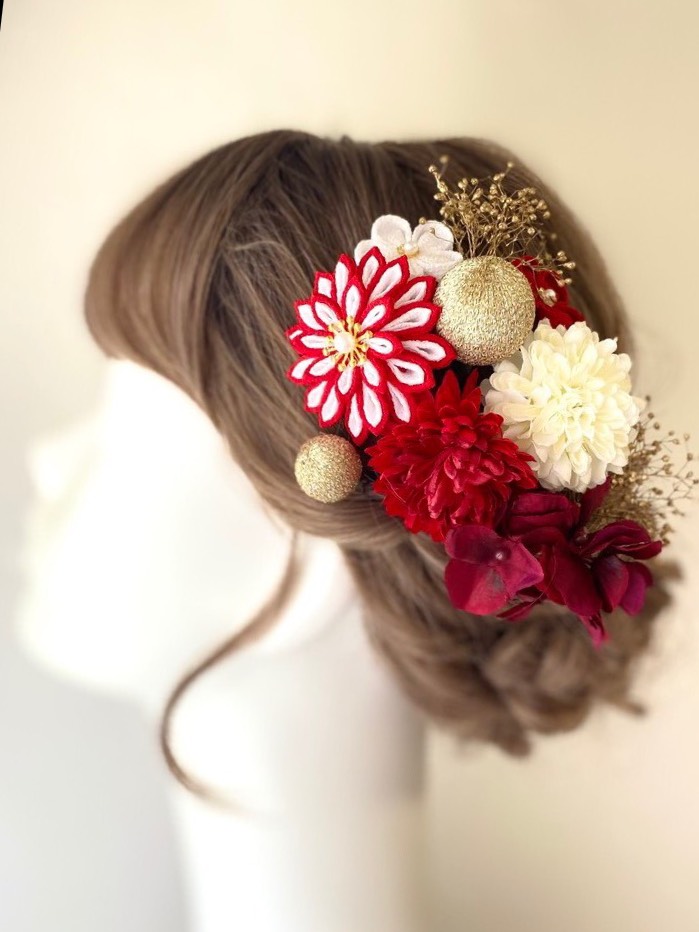 成人式　髪飾り　和装　レッド×ホワイト　つまみ細工　マム　和玉　 卒業式　結婚式