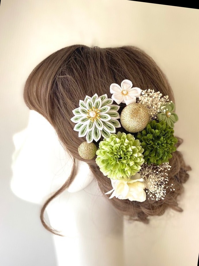 成人式　髪飾り　和装　薄緑×白　つまみ細工　マム　和玉　 卒業式　結婚式