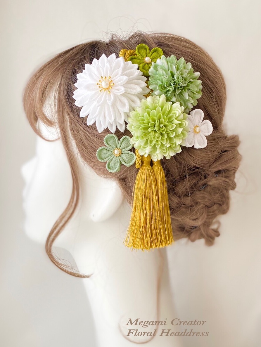 成人式　髪飾り　和装　ホワイト×グリーン　ダリア　つまみ細工　マム　タッセル　 卒業式　結婚式