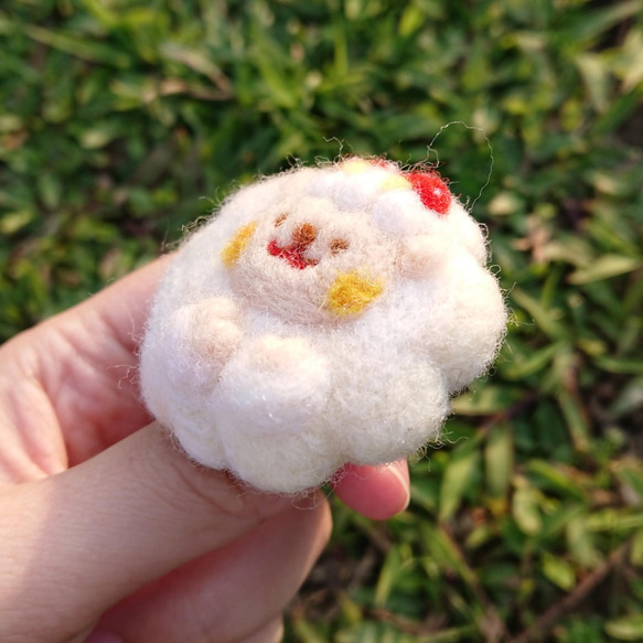 羊毛氈胸針 雲朵蘑菇小羊 第2張的照片