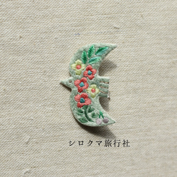 spring bird 刺繍ブローチ geen × red 2枚目の画像