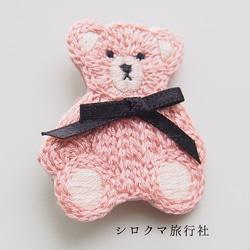 【Teddy bear with ribbon】embroidery brooch 刺繡胸針　Pink brown 第3張的照片