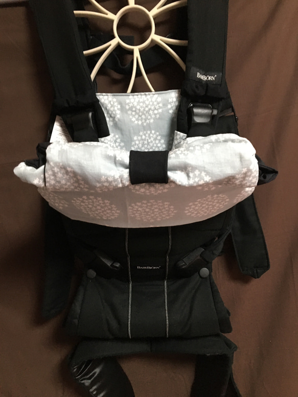 ベビービョルンone Kai、one Kai Air、one Kaiメッシュ対応、収納 
