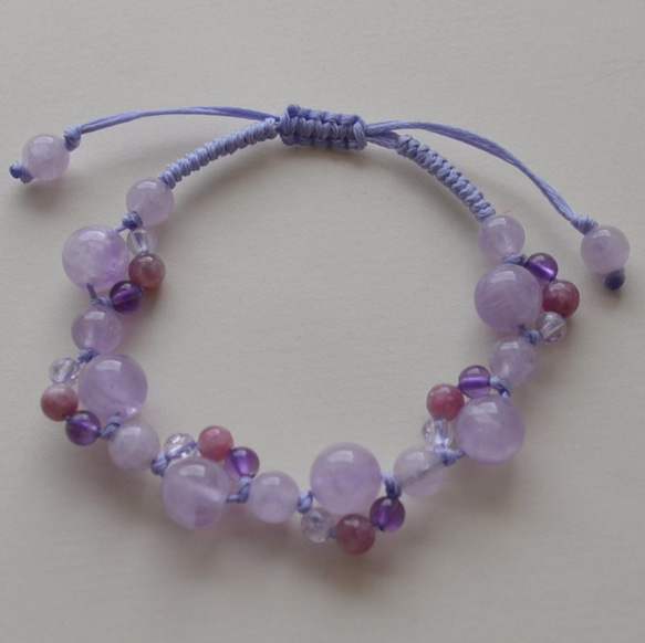 天然石編みブレスレット～薄紫・ラベンダーアメジスト＆マトリクスレピドライト 3枚目の画像