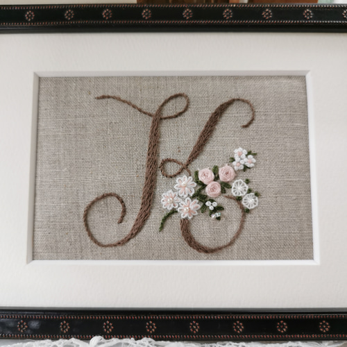お花とアルファベットの刺繍キット K キット 刺繍教室 アトリエプチ