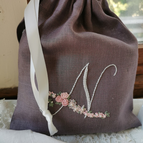 秋色刺繍キット お花とアルファベットの刺繍N キット 刺繍教室