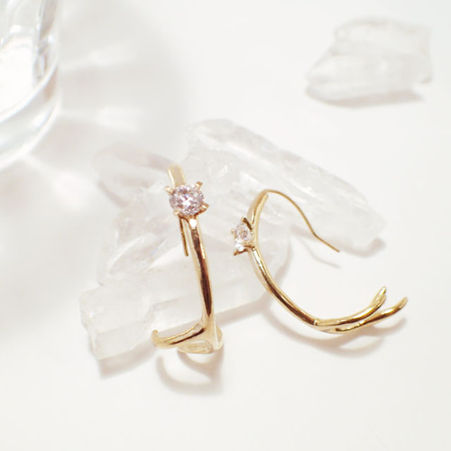 鹿の角 ピアス ピアス（その他） mundo feliz 通販 1427945