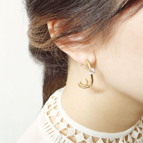 フリンジが煌めく★21/J nach LEOPARD A LONGUES FRANGES ピアス フリンジが煌めく☆21/J nach LEOPARD A LONGUES FRANGES ピアス
